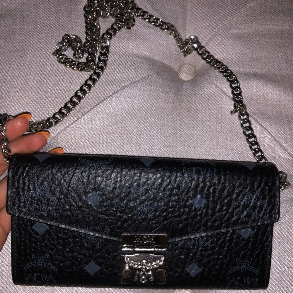 MCM wallet and chain